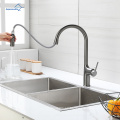 Aquacúbico Hot Sales Gunmetal Grey Kitchen Faucet Tire hacia abajo con rociador de acoplamiento magnético